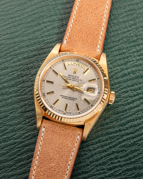 Day-Date 18038 Yellow Gold Silver Jubilee Dial Italian Day Wheel w/ pin buckle 36mm